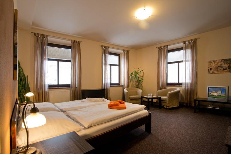 Hotel U Zlateho Byka Pisek  Luaran gambar