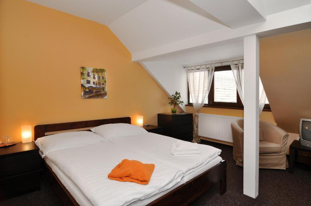 Hotel U Zlateho Byka Pisek  Luaran gambar